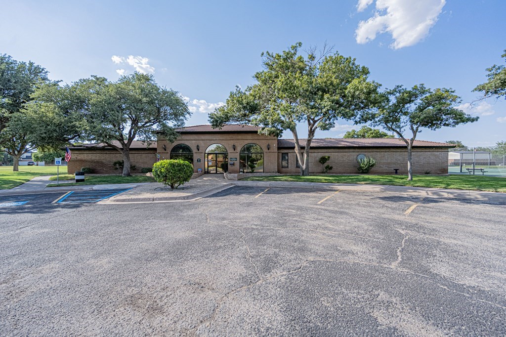 4814 Spring Meadow Lane, Midland, Texas image 2