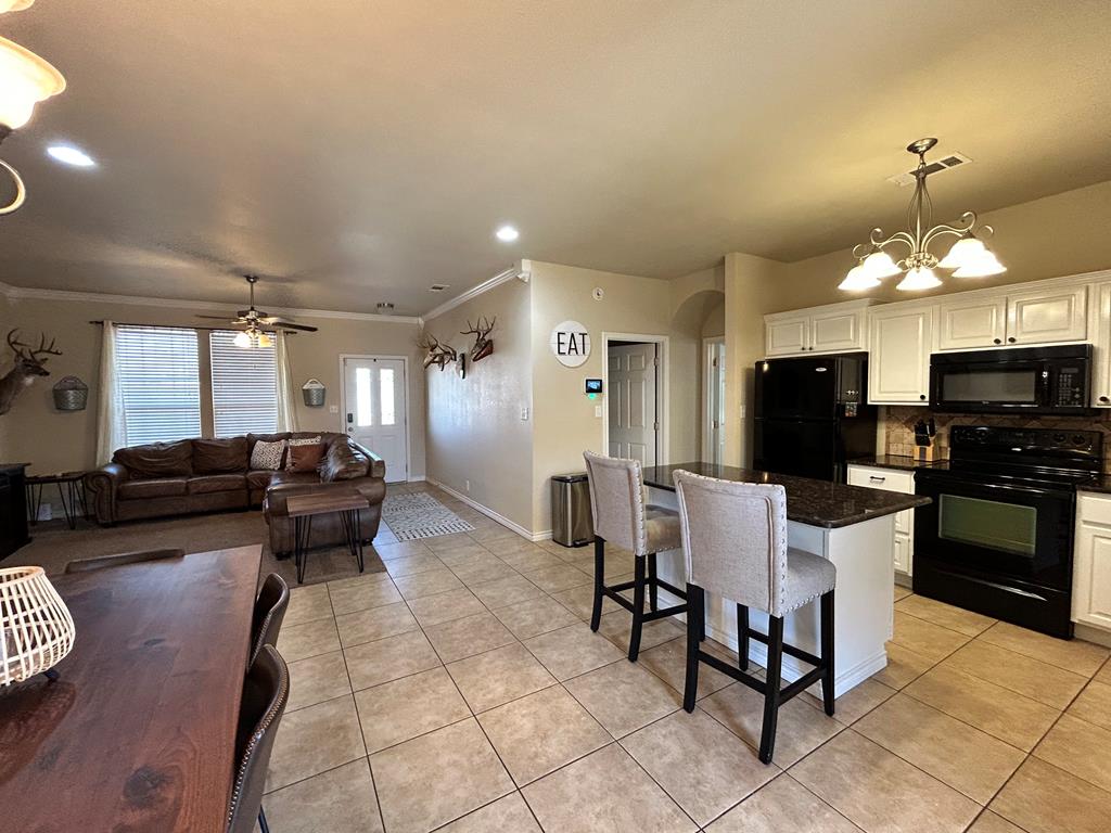 716 Shepherd Circle, Andrews, Texas image 17