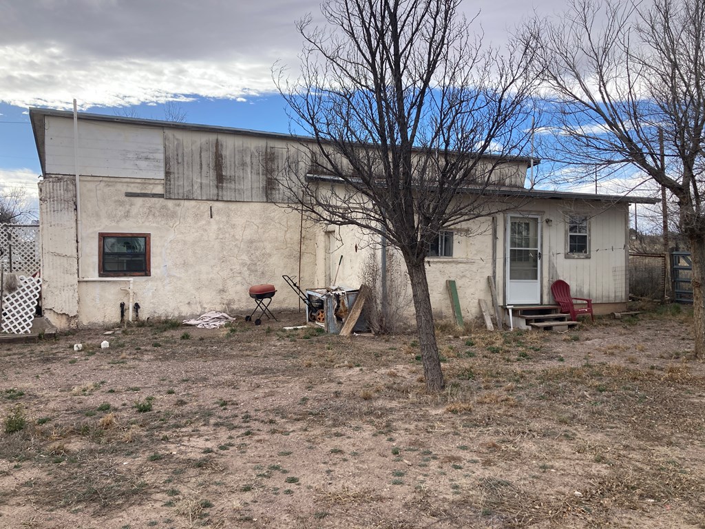 102 104 N Aparejo St, Marfa, Texas image 15