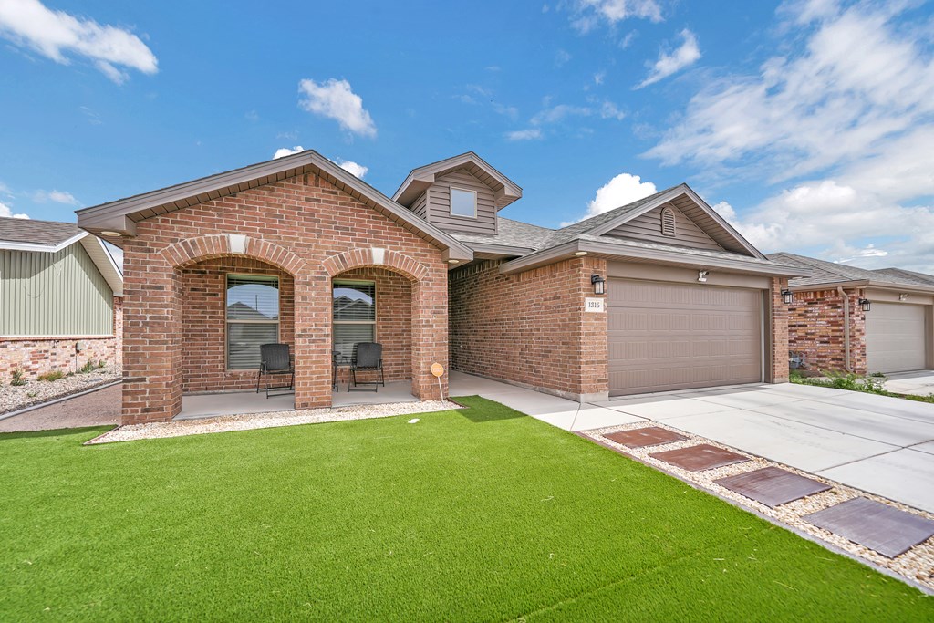 1316 E 95th St, Odessa, Texas image 3