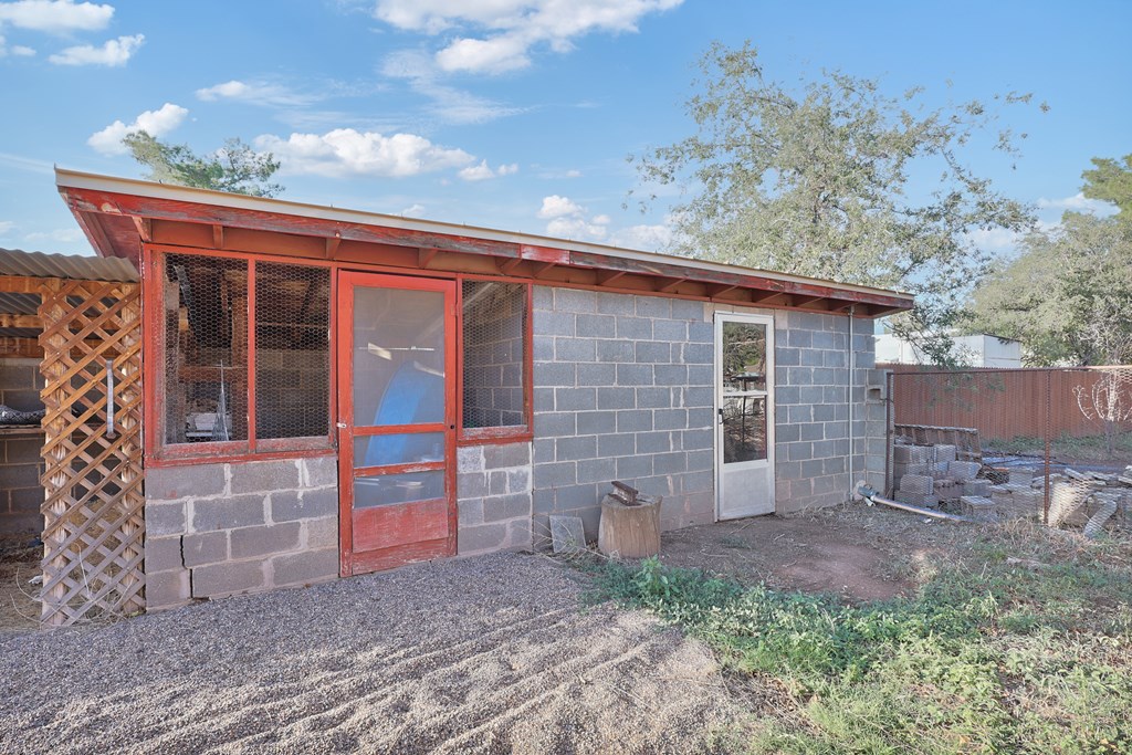 703 W Sul Ross, Alpine, Texas image 31