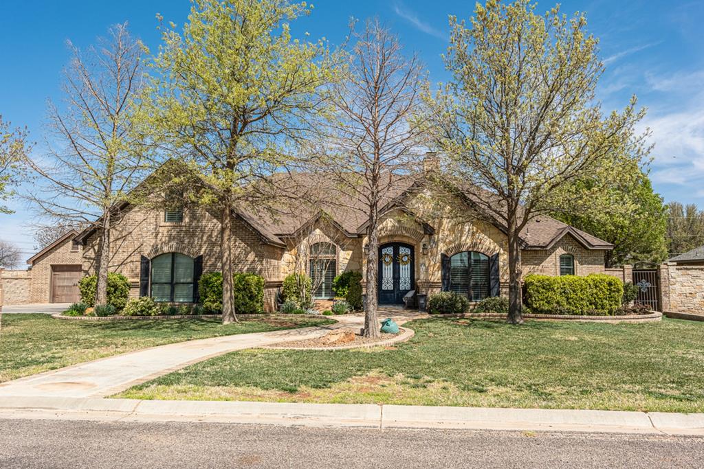 2404 Oakridge Ln, Seminole, Texas image 1