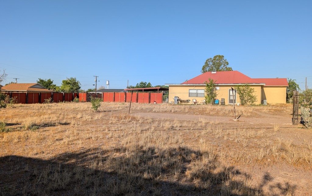 702 N Spring St, Marfa, Texas image 40