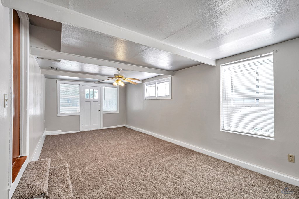 2102 N Sam Houston Ave, Odessa, Texas image 32