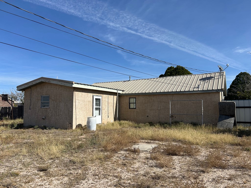 805 N Jackson St, Fort Stockton, Texas image 8