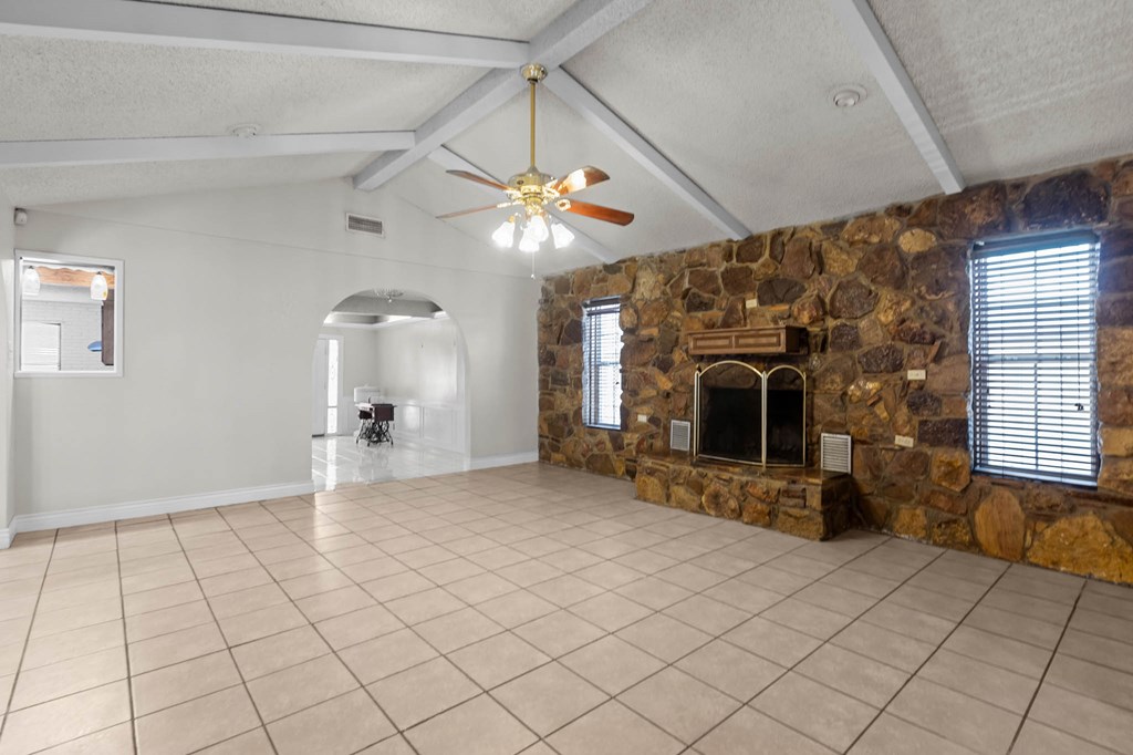 2814 W 3rd St, Odessa, Texas image 2