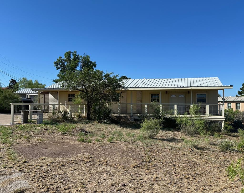 1015 Loop Rd, Alpine, Texas image 1