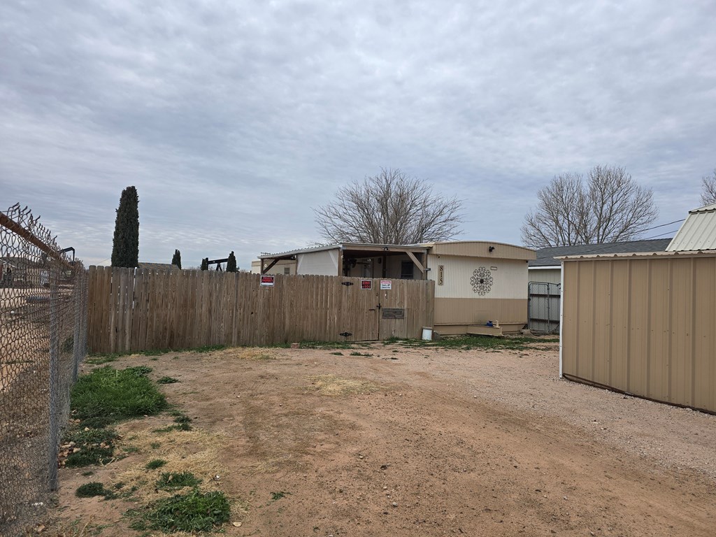 815 W 68th St, Odessa, Texas image 4