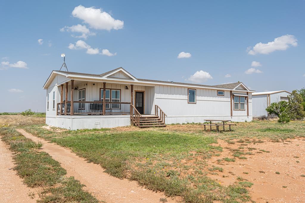 487 County Rd 102, Seminole, Texas image 1