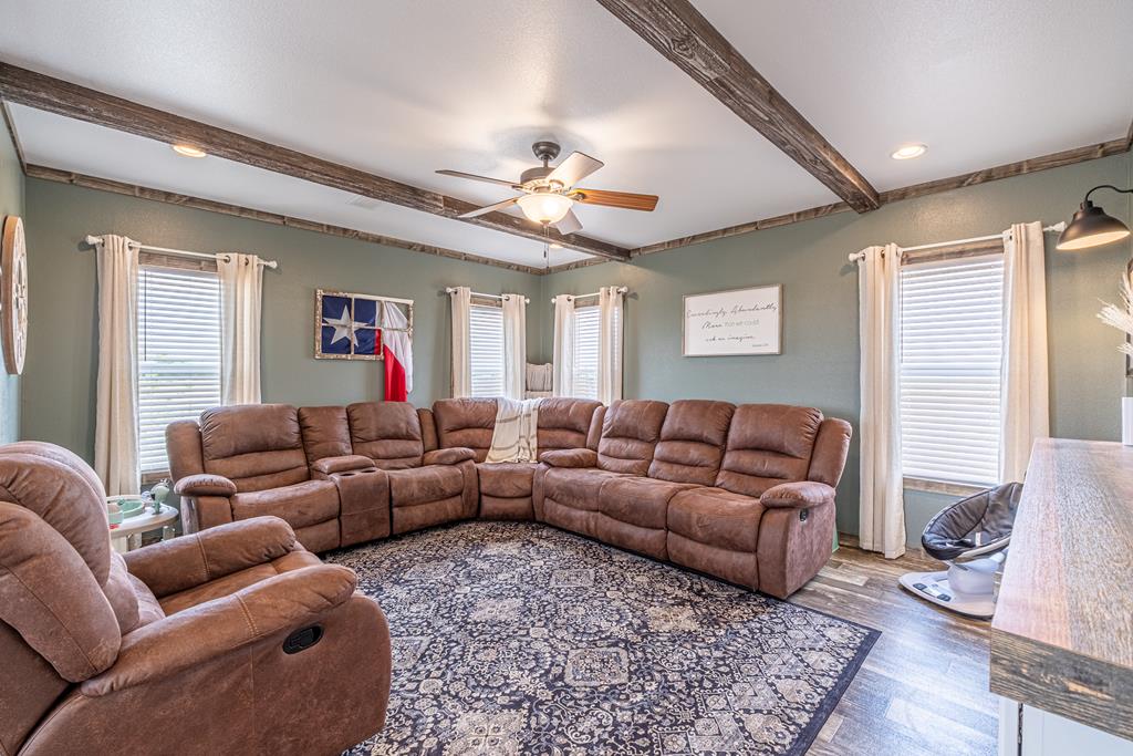 487 County Rd 102, Seminole, Texas image 3