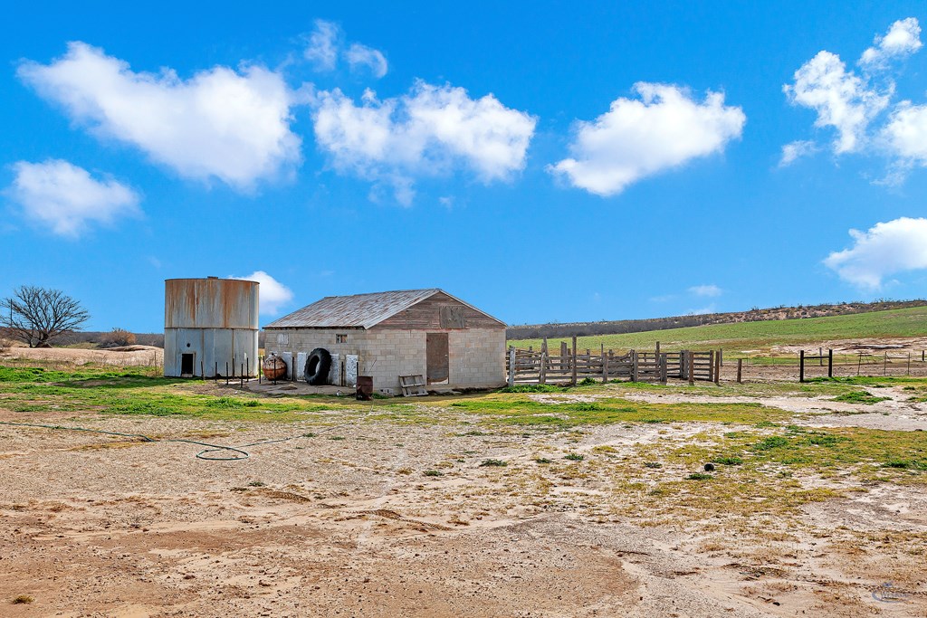 330 County Rd 143, Loop, Texas image 48