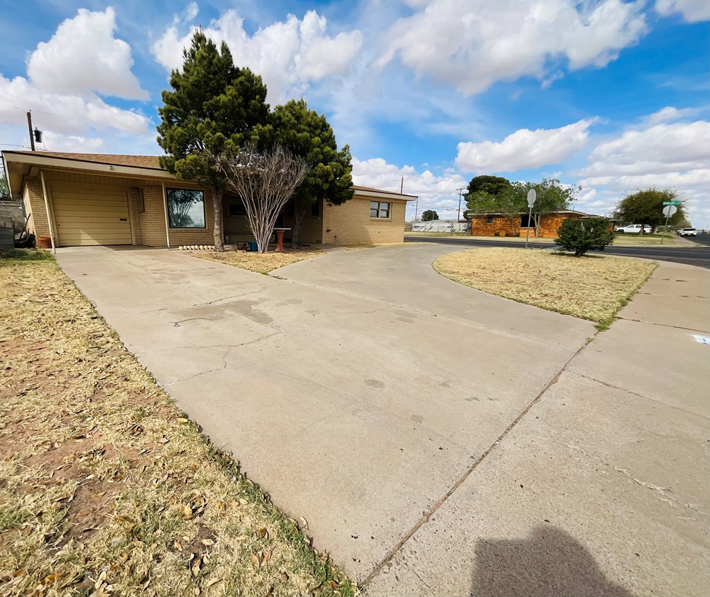 1725 E 11th St, Odessa, Texas image 3