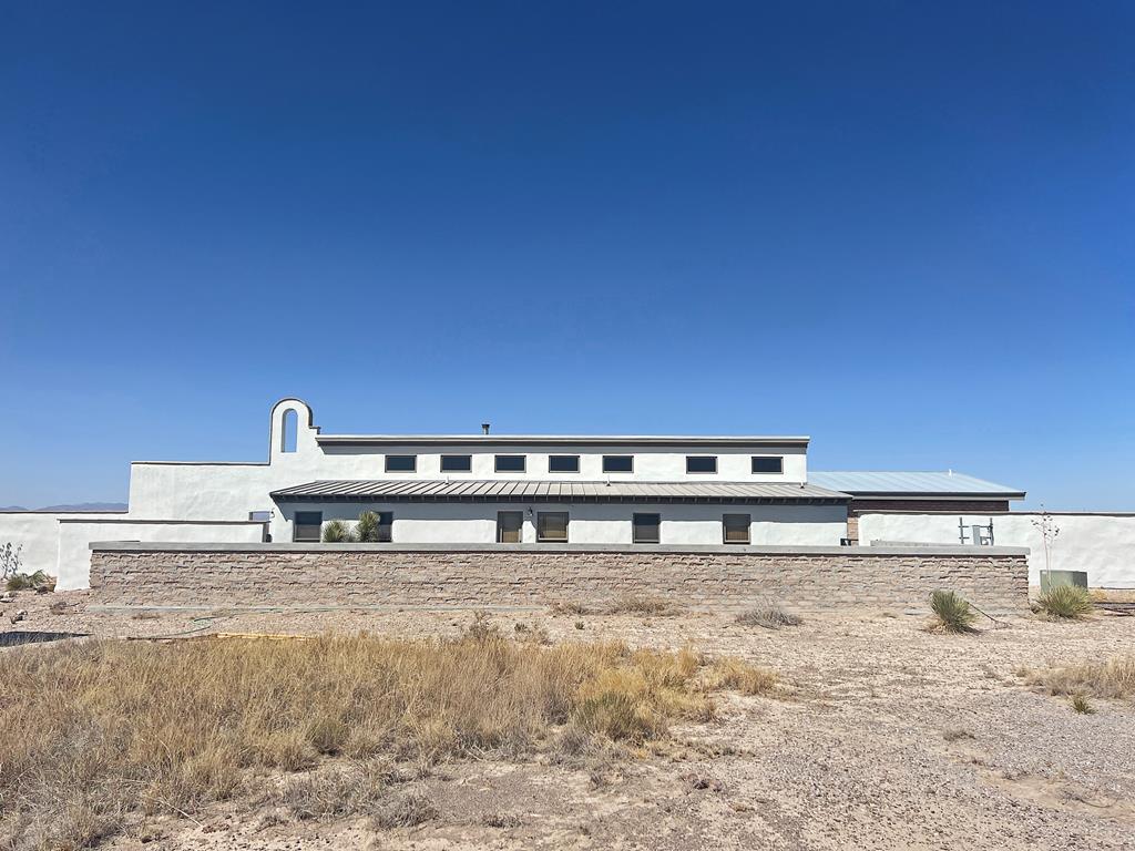 2103 Antelope Hills Rd, Marfa, Texas image 1