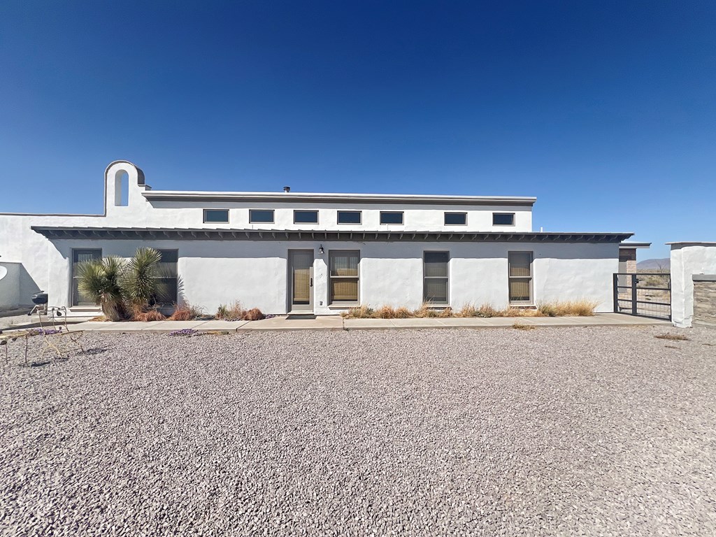 2103 Antelope Hills Rd, Marfa, Texas image 2