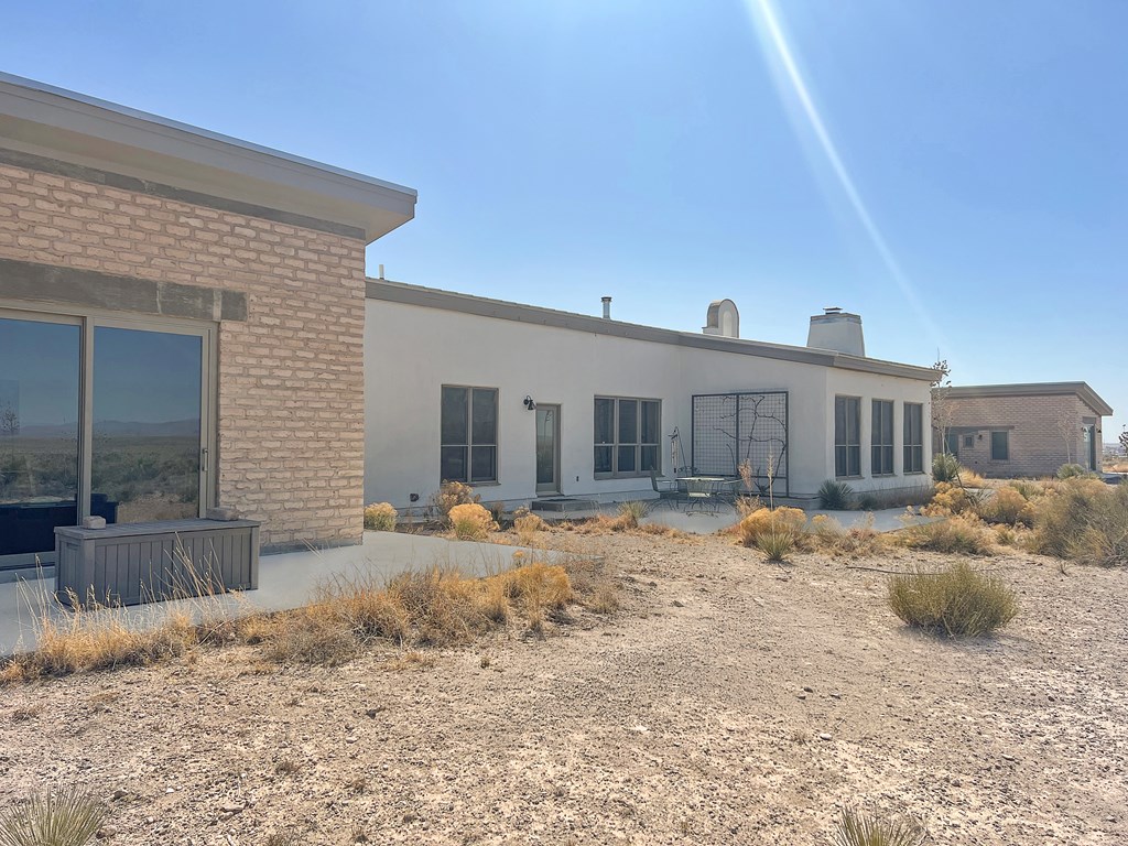 2103 Antelope Hills Rd, Marfa, Texas image 13