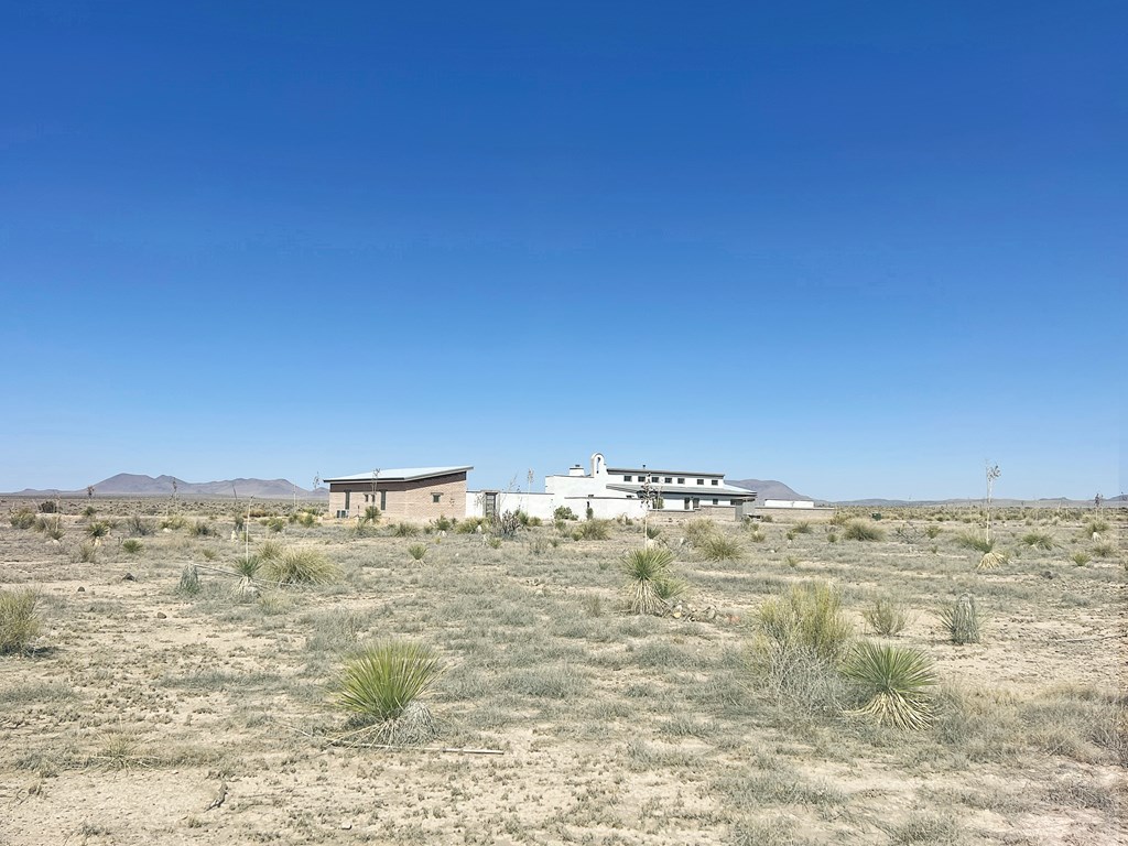 2103 Antelope Hills Rd, Marfa, Texas image 3