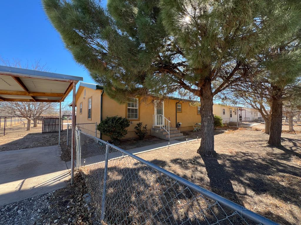 802 W Marfa Ave, Alpine, Texas image 2