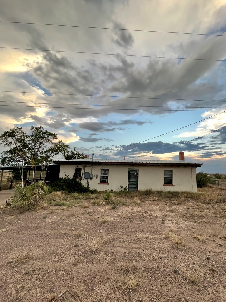 1713 Antelope Hills Rd, Marfa, Texas image 27