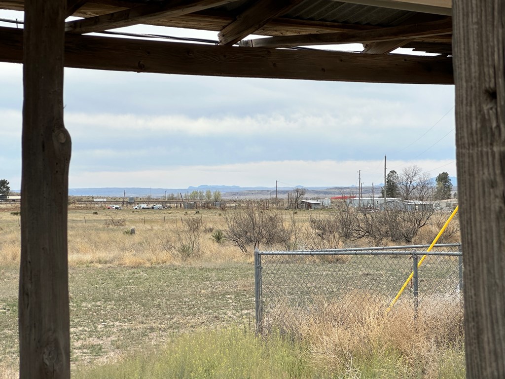 1713 Antelope Hills Rd, Marfa, Texas image 14