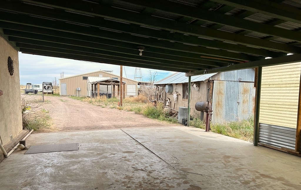 1713 Antelope Hills Rd, Marfa, Texas image 13