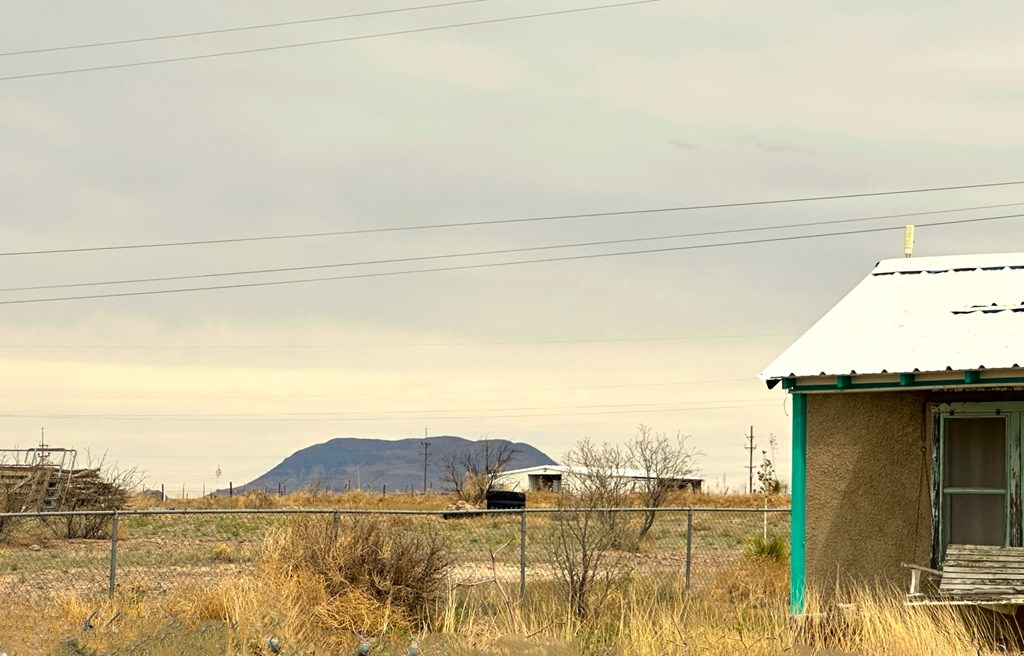 1713 Antelope Hills Rd, Marfa, Texas image 3