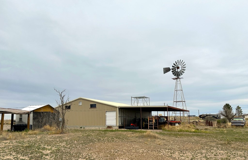 1713 Antelope Hills Rd, Marfa, Texas image 16