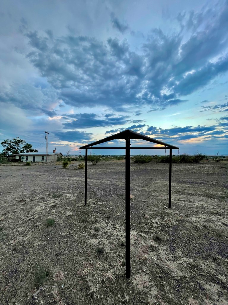 1713 Antelope Hills Rd, Marfa, Texas image 23