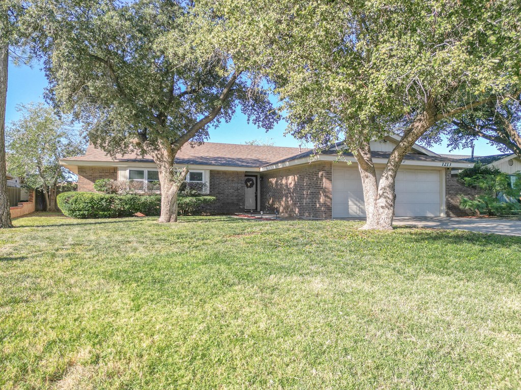 1213 Mimosa Circle, Odessa, Texas image 3