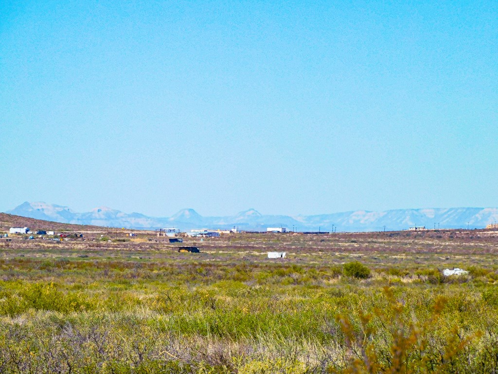 17250 Private Rd, Terlingua, Texas image 8