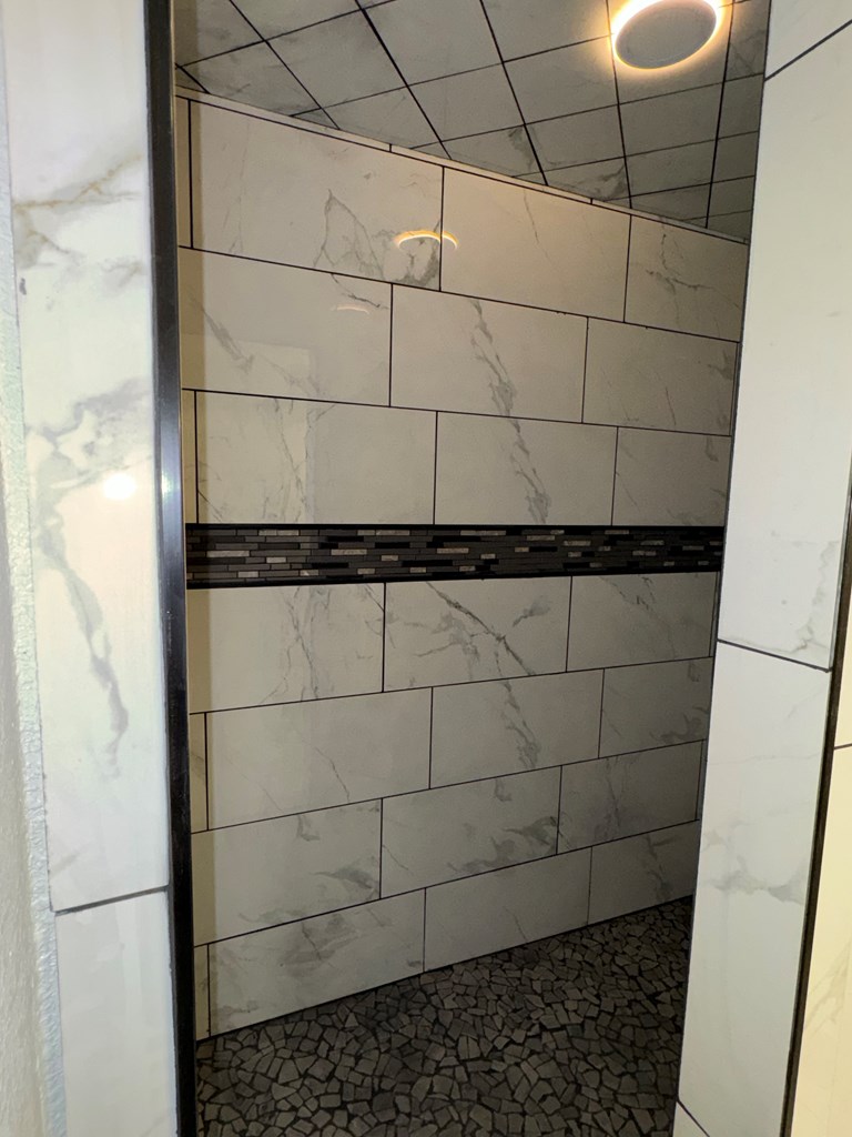 808 NW 8th St, Andrews, Texas image 3