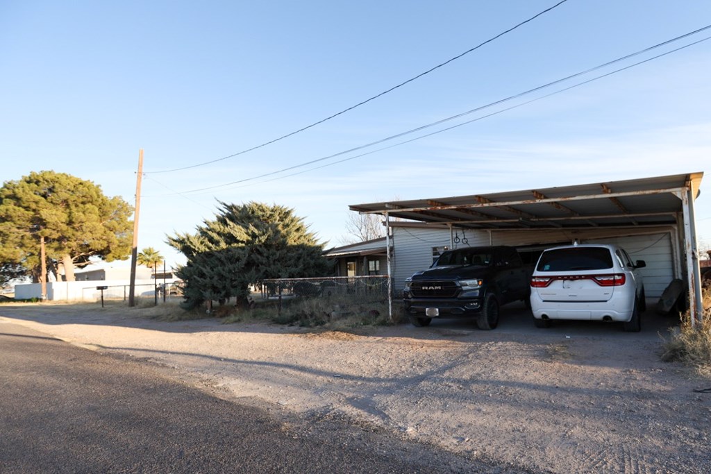 2000 W 3rd St, Monahans, Texas image 17