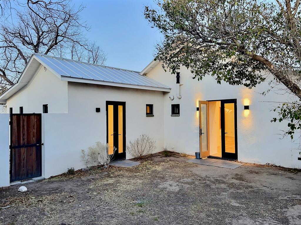 1018 S Yale St, Marfa, Texas image 30