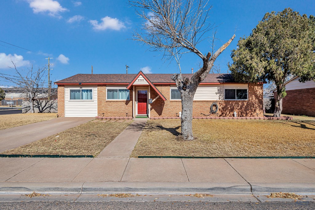 2701 E 10th St, Odessa, Texas image 4