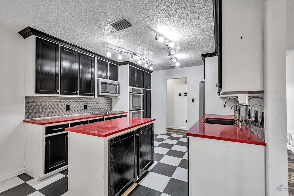 412 E 89th St, Odessa, Texas image 20