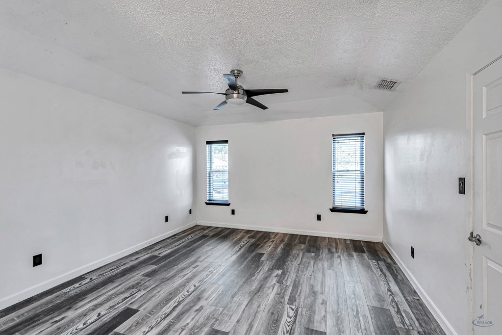 412 E 89th St, Odessa, Texas image 33