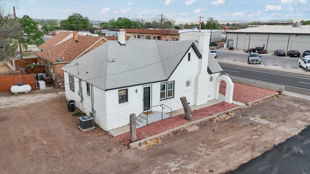405 E Ave E, Alpine, Texas image 29