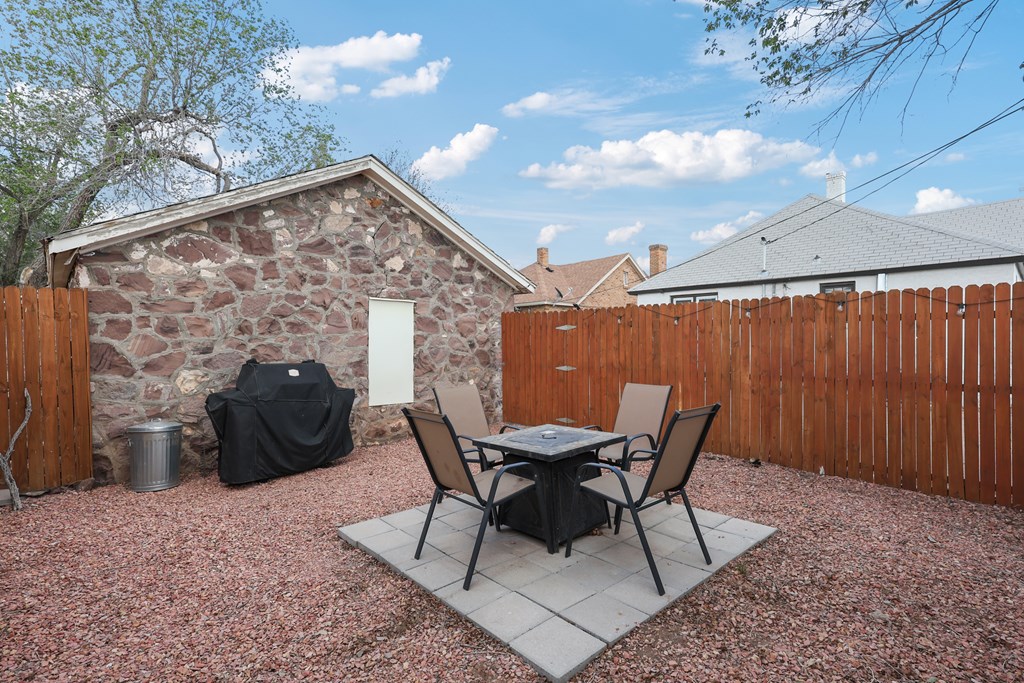 405 E Ave E, Alpine, Texas image 25