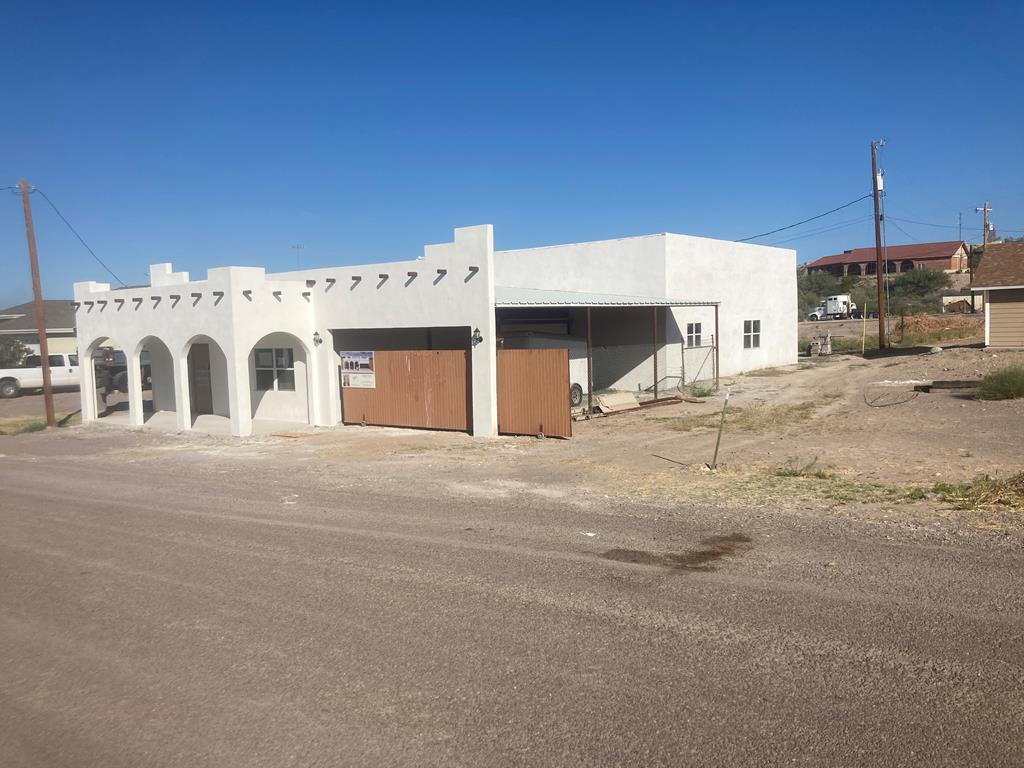 605 E Alpine St, Presidio, Texas image 3