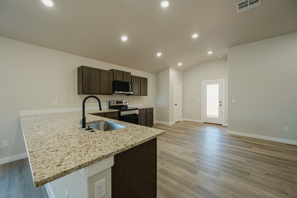 10302 Crosstimber St, Odessa, Texas image 7