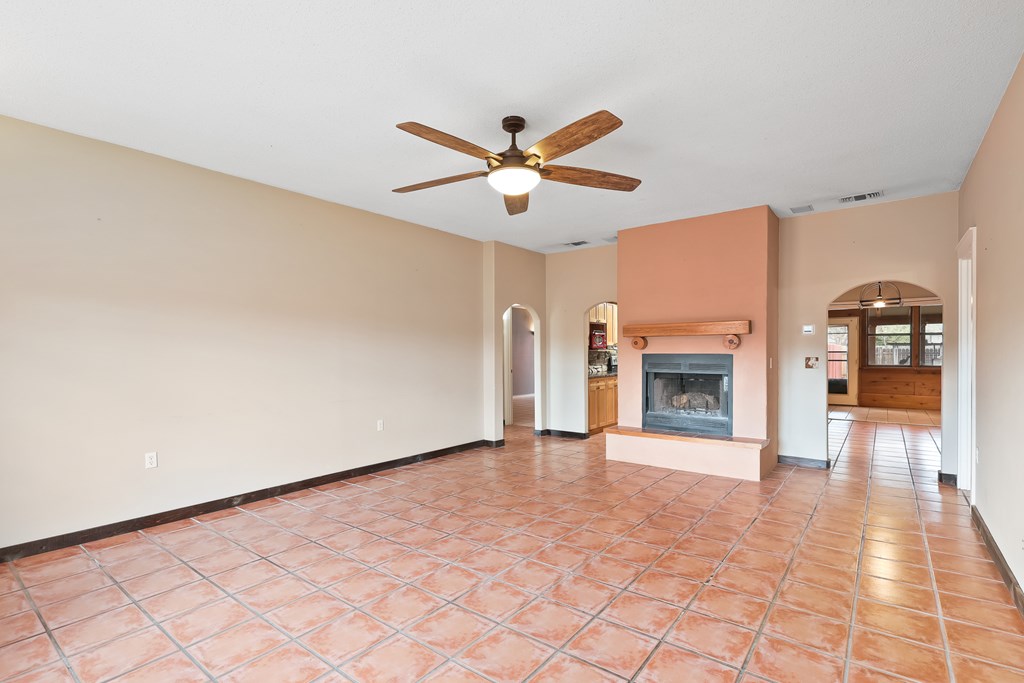 505 E Nations, Alpine, Texas image 3