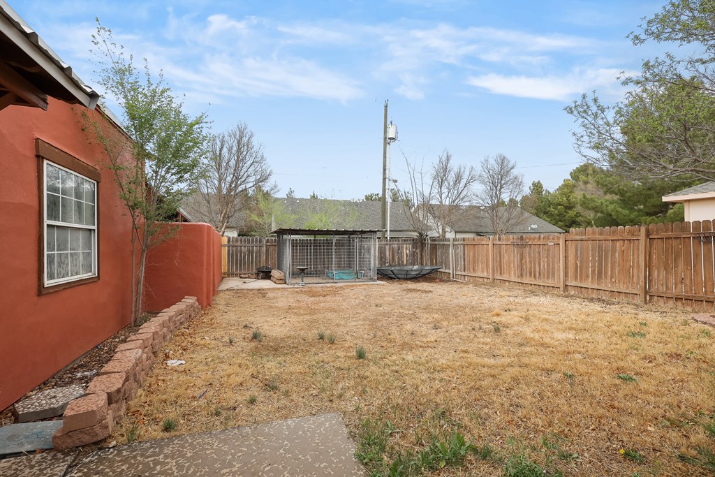 505 E Nations, Alpine, Texas image 25