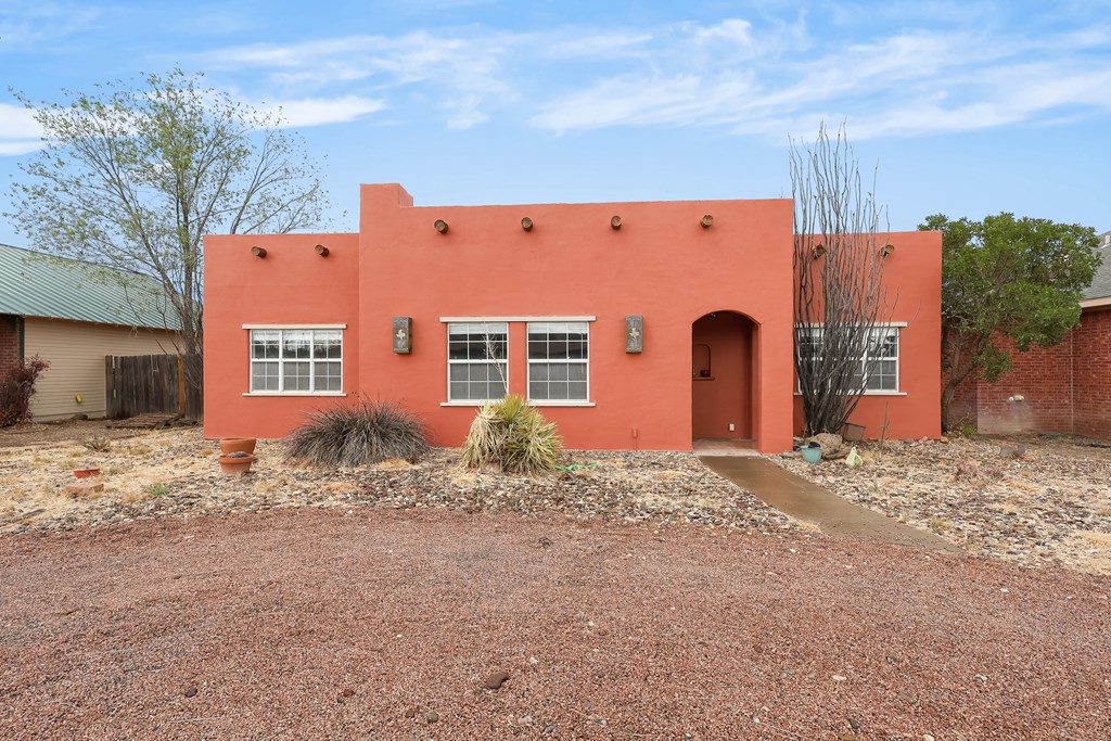 505 E Nations, Alpine, Texas image 23