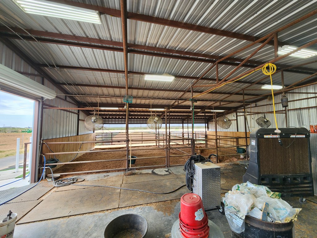 2401 S County Rd 1050, Midland, Texas image 33