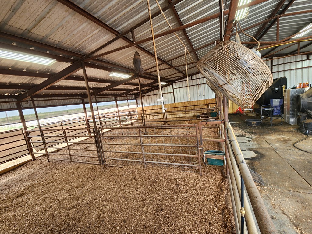 2401 S County Rd 1050, Midland, Texas image 35