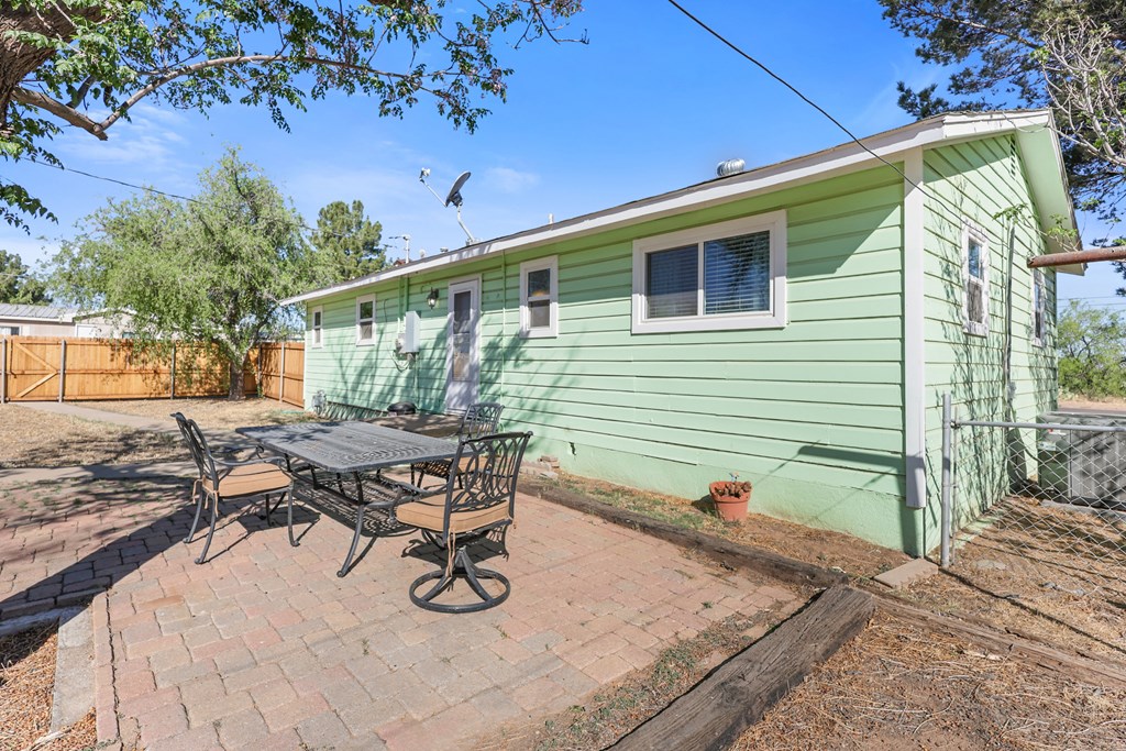 308 W Fort Davis Ave, Alpine, Texas image 20