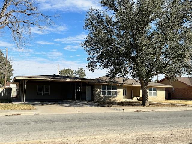 1825 W Jackson Ave, Pecos, Texas image 1