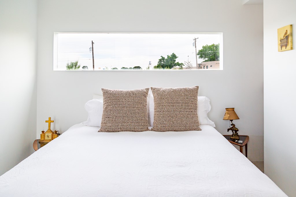 1100 S Hermosa St, Marfa, Texas image 20