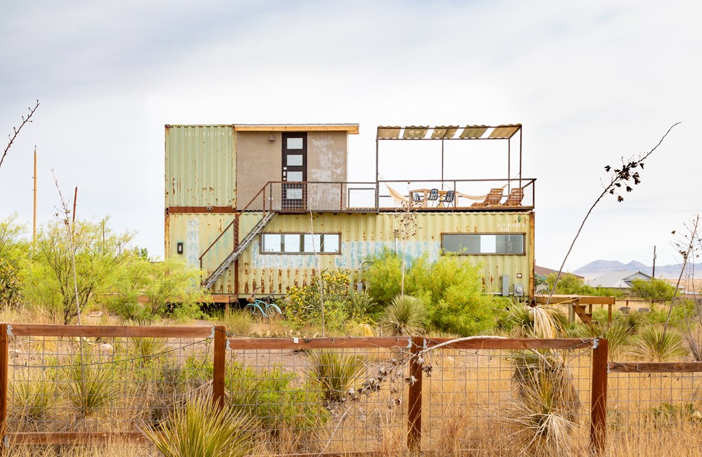 1100 S Hermosa St, Marfa, Texas image 3