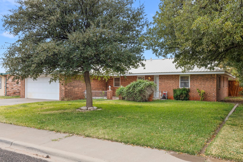 9025 Holiday Dr, Odessa, Texas image 8