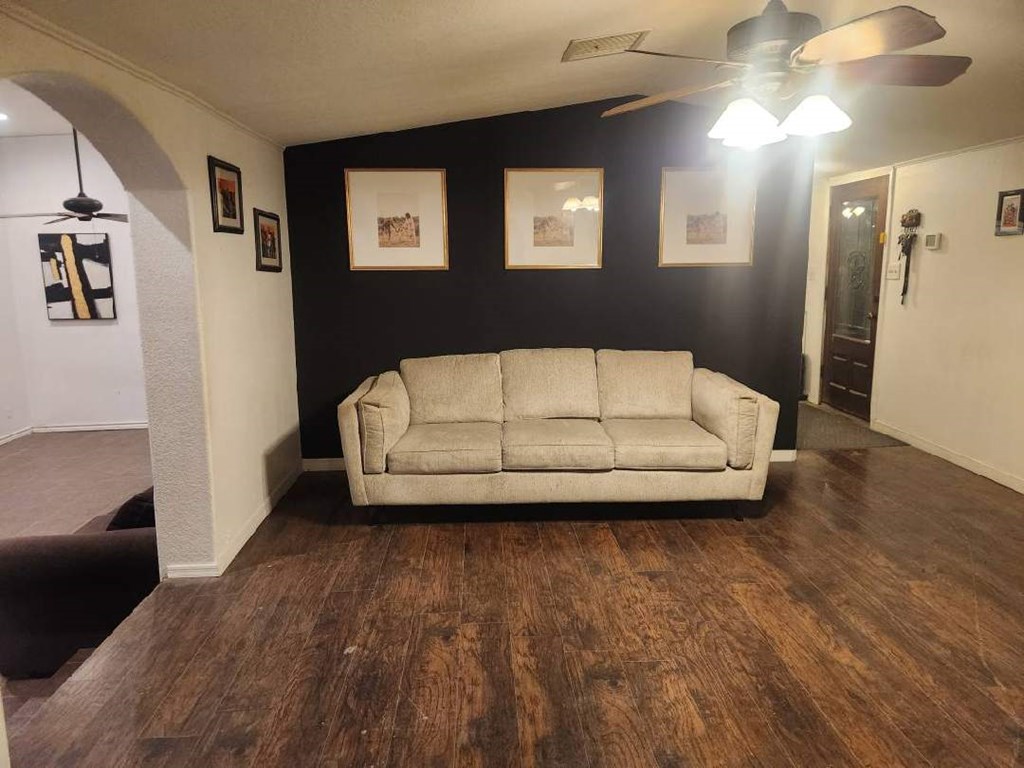 10847 Arlene Cir, Socorro, Texas image 3